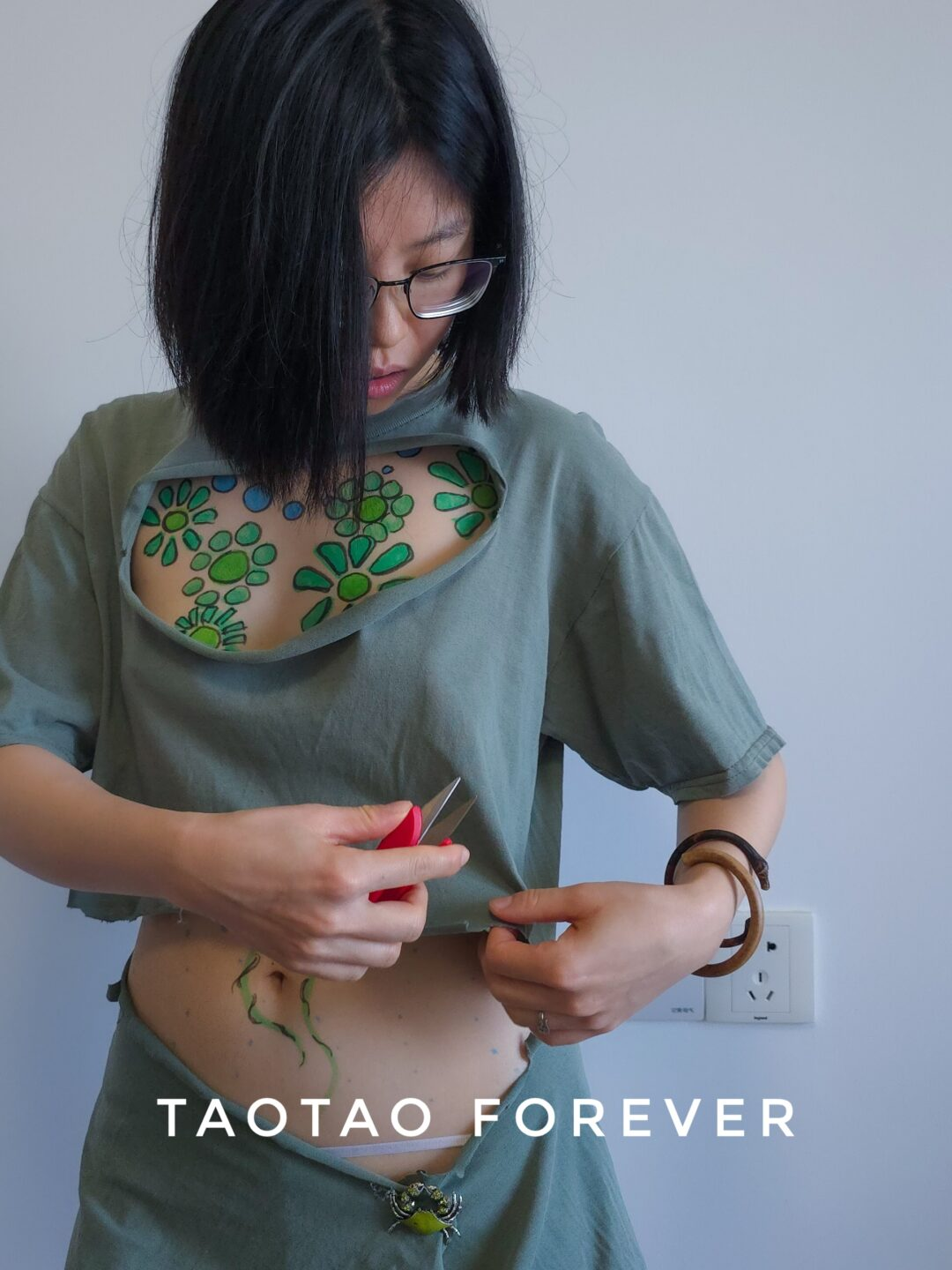 如果给 Taotao 一把剪刀。。。